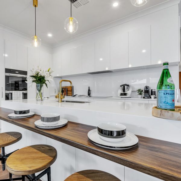 DTC Acrylic Kitchen Furniture Modern Moisture Proof 18mm Kitchen Unit