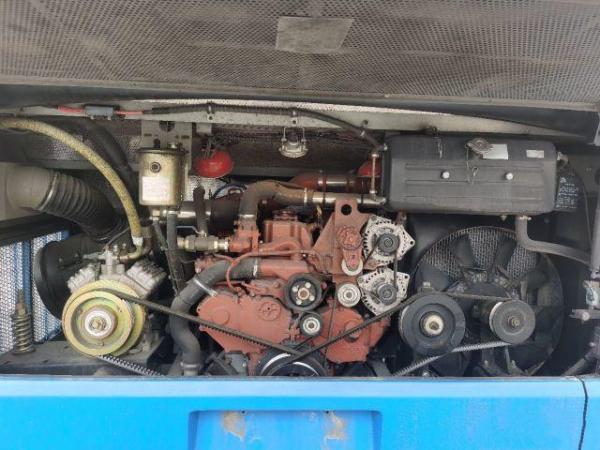 Kinglong usou o ônibus Toyota do ônibus XMQ6110 Hiace 48 assentos para portas dobro de preço de venda