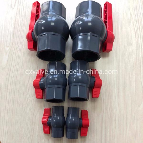 Valve à bille octogonale en PVC plastique flexible pour l'approvisionnement en eau personnalisable et durable