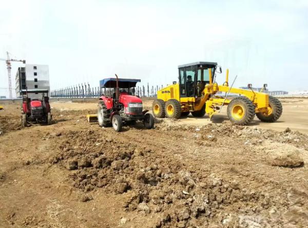 215HP Articulated Frame Assists The Front Wheel Motor Grader Front Blade CLG4215D