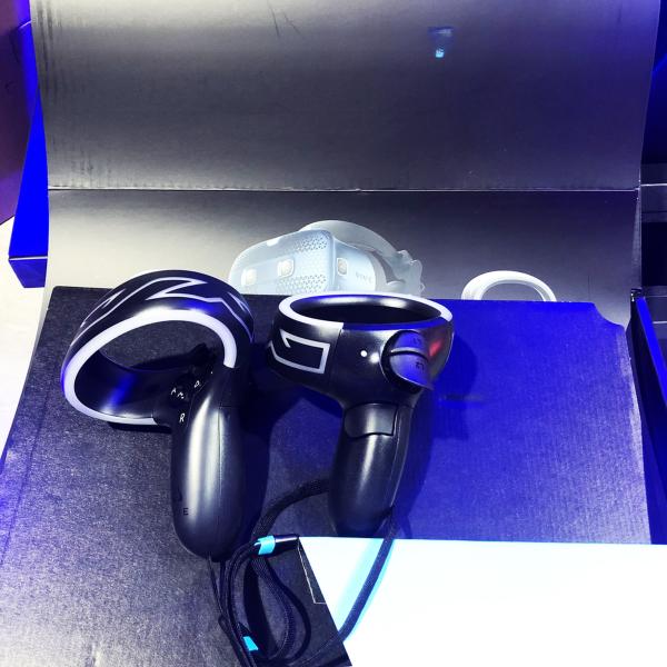 9Dウォーキングプラットフォーム VR射撃ゲームマシンシミュレーター 9Dカットウォーク VRモーションシミュレーター VRパーク,室内HTC COSMOS ドリームランド 200kg