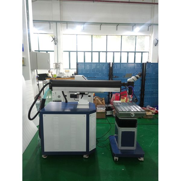300W 400W Metal Mould Repair Handheld Yag Fiber Laser Welding Machine