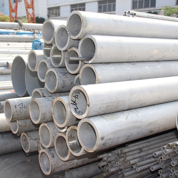 Hot Rolled 304 Stainless Steel Seamless Round Pipe 5-15mm Wall Thickness