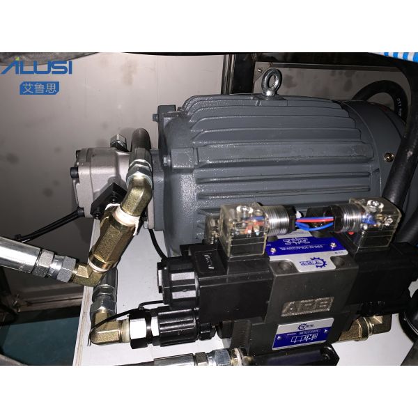 отжатые тени для век оборудований порошка 380V 50Hz Semi автоматические пудрят косметическую отжимая машину