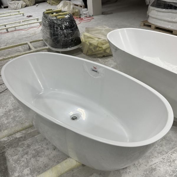 30-Day Return Policy Egg Shape Acrylic Freestanding Bathtub with Bulk Loading Option