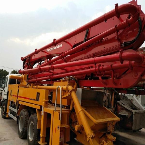 Yellow Used Chassis Putzmeister Concrete Pump Truck 37 Meters with 12M³/H Productivity