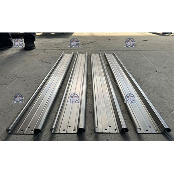 “100mm sandwich rolling shutter door machine, sandwich shutter roll forming machine, insulated shutter panel forming line, rolling shutter door making machine, cold roll former, metal shutter door ”