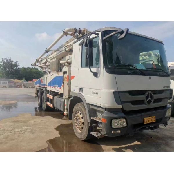 2011 Zoomlion 38m Semi-Dry Concrete Pump Truck for Batching Plant Sale at Good Orange