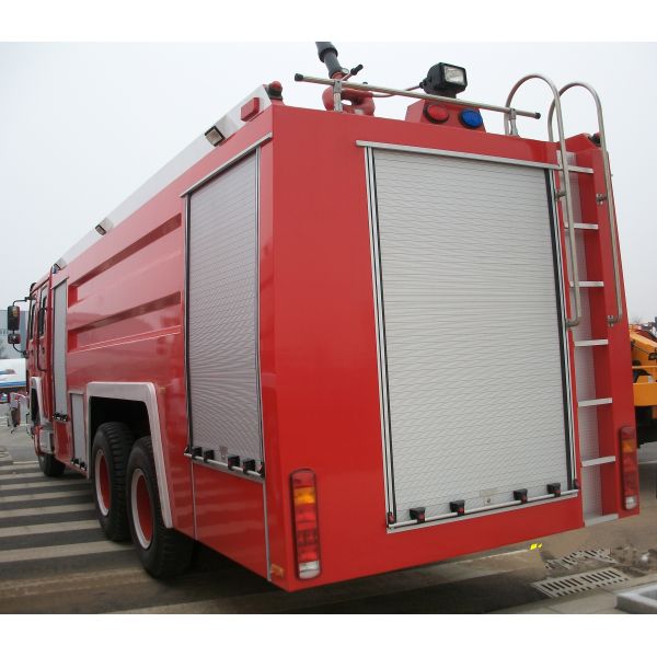 Water And Foam Fire Engine Truck , HOWO 290 Hp Heavy Rescue Fire Truck Water Tank