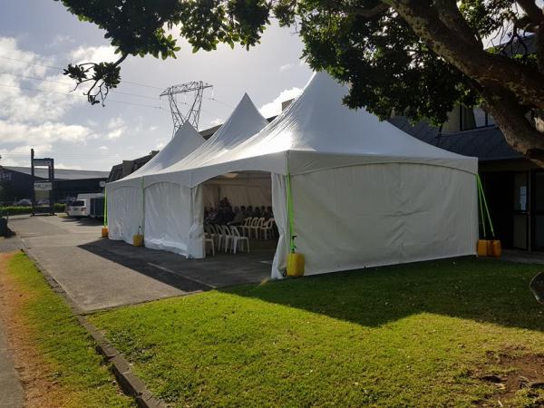 Unique Spring Top Marquee Wedding Parties Use Round Tensile Stretch