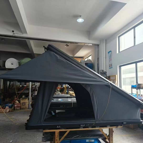 Waterproof 4x4 Aluminum Hard Shell Triangle Top Roof Tent 4-Person Oxford Fabric Rooftop Tent for Camping