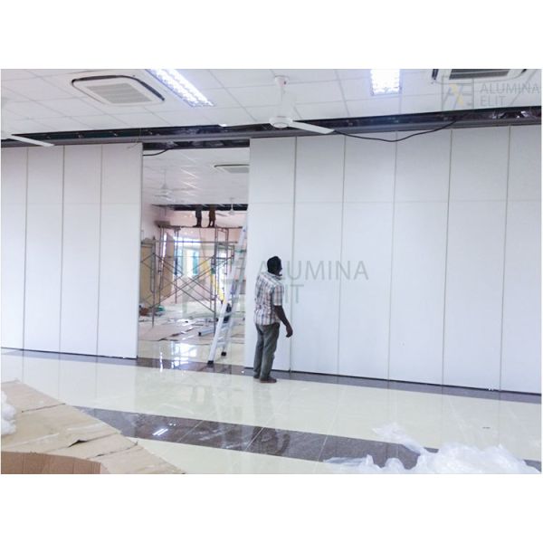 Commercial Movable Walls with 68mm-105mm Thickness 304 Stainless Steel Rollers and 56dB Sound Insulation