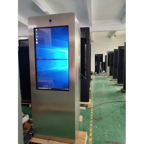 43 Inch Waterproof Outdoor Capacitive Battery Powered Digital Posters Portable LCD Display Outdoor