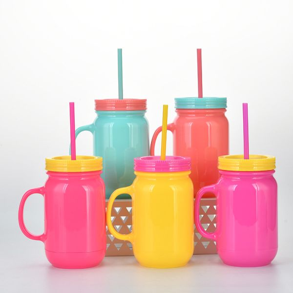 Unisex Plastic Drink Cup with Handle Lid and Straw Capacity 501-600ml Portable Design