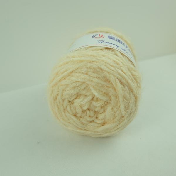1/1.2NM Fluffy Velvet Chenille  20% Nylon 31% Acrylic 49% Polyester For Knitting Sweater Cushions