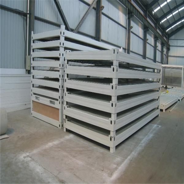 waterproof and fireproof empty layout 20ft sandwich panel container house for 8 workers