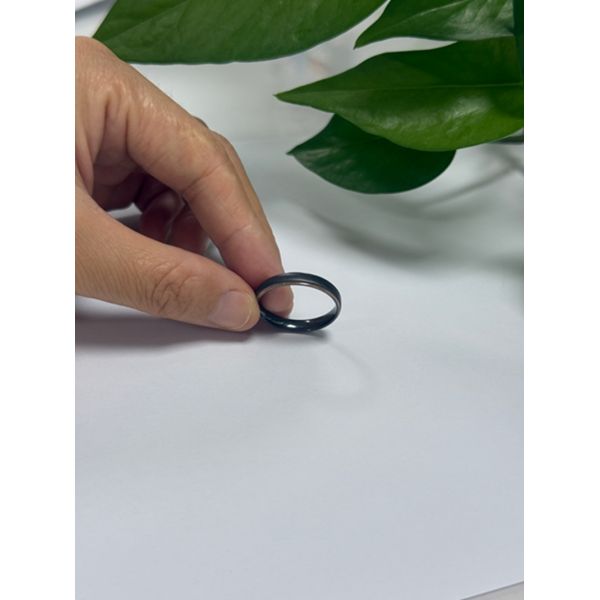 Fabrica mayorista de Anillos de bodas de zirconio y titanio negro y gris y joyas para hombres sin desvanecimiento Anillos de bodas para hombres