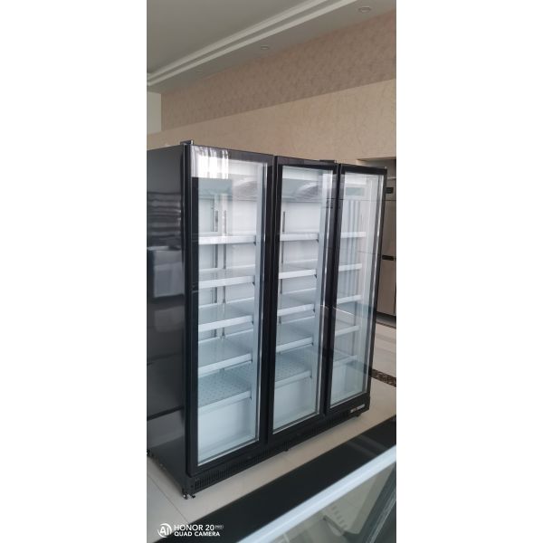 Three Door 1800L Beer Upright Glass Door Freezer Beverage
