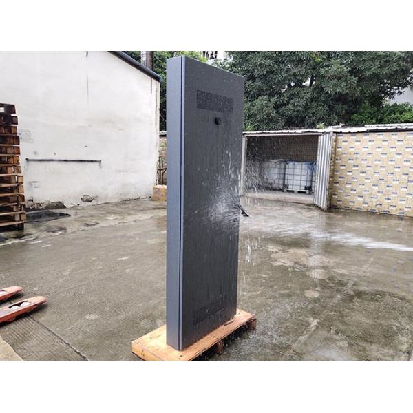 Built-in QR code scanner, landscape-style outdoor advertising machine with 21.5-inch Lcd Screen
