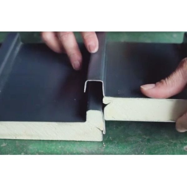 Cheap Price Foam Heat Insulated Roof Aluminium PU Polyurethane Sandwich Panel Wall