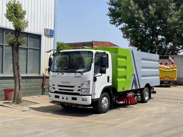 10 cbm Isuzu KV600 130hp Eu 5 Motor Caminho limpo caminhão para alta pressão Road Jetter