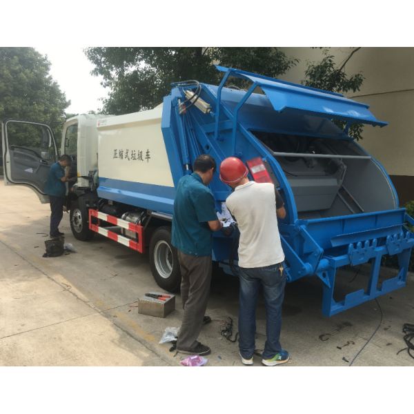 SINOTRUK HOWO 4X2 LCV Light Duty Commercial Vehicle Compactor Rubbish Collection Truck, 6CBM