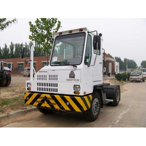 HOWO stock in Africa howo 7 horse 371HP 6x4 euro 2-5 Diesel Trailer Truck HOWO Tractor Truck Head