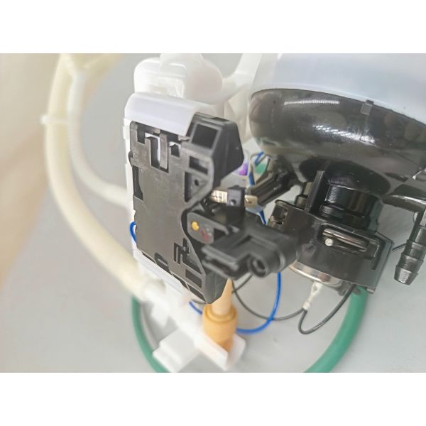 High quality electric fuel pump assembly 204470 1694 for Benz 204
