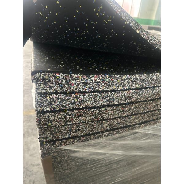 Compound Tire Rubber and Shoe Sole Rubber Flooring Tiles for Sports Surface and Gym Machinery