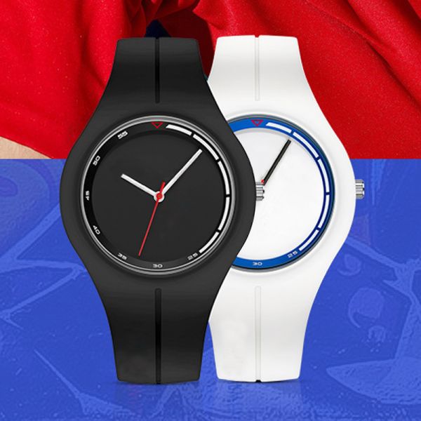 41mm Watch On Woman'S Wrist , Silicone Bracelet Wrist Watch For Ladies