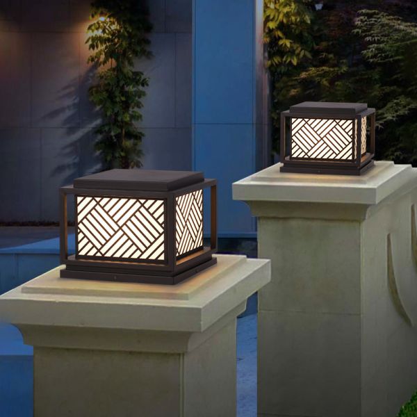 Solar Outdoor Pillar Lights Vintage Street Lights for Garden Lawn LED Light Source