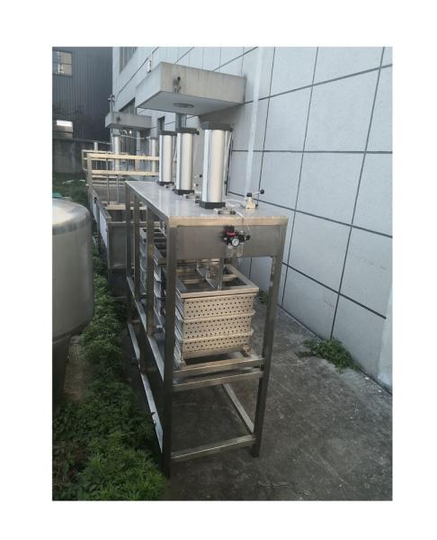 Equipamento para espremer queijo de 800 kg Máquina de prensagem de queijo duro para fábrica