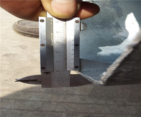 Hot Dip Galvanized Outdoor Street Light Poles Single Or Double Arm Iso Standard