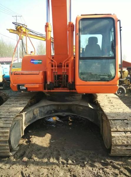 Doosan dh220 used crawler excavator for sale