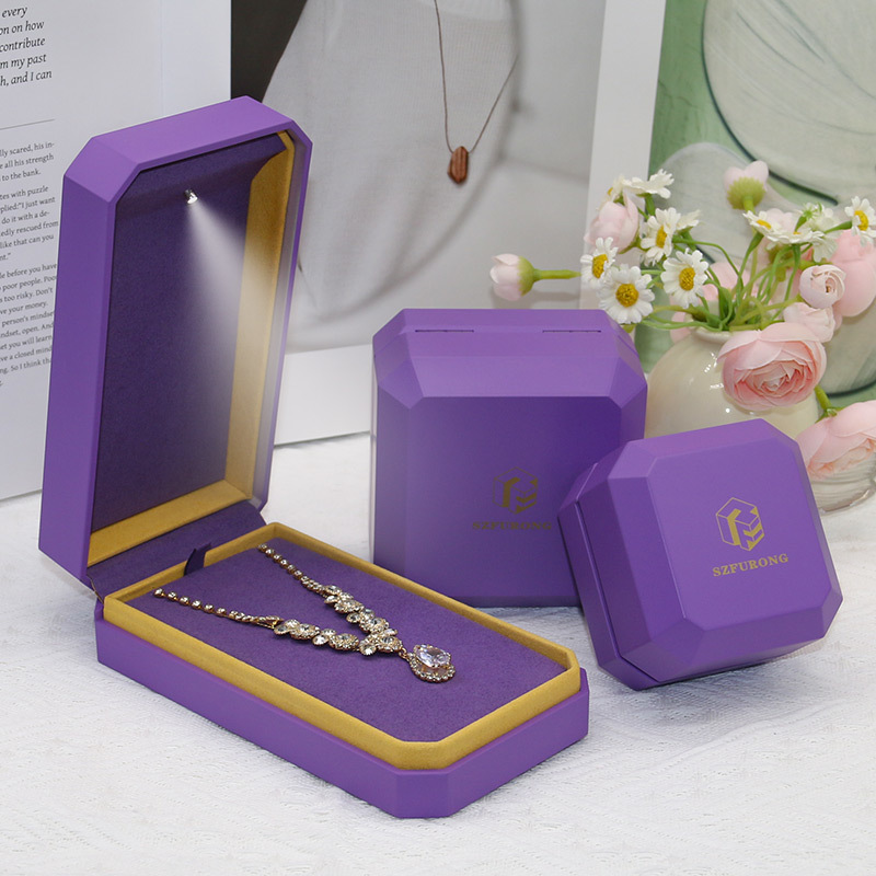 Trendy Purple Plastic LED Jewelry Box Jewelry Packaging Box For Rings Bangles Necklaces