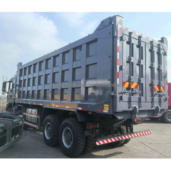 12Wheels Sinotruk HOWO 8x4 400HP Dump Truck 30 Cubic Meter 60 Tons Tipper Vehicle For Mining Sand Coal Stone Transport