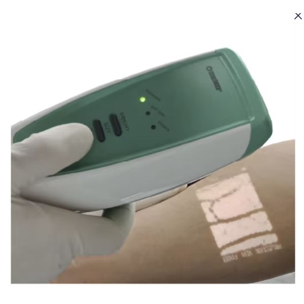 Green Handheld Vein Finder Locator Device 850nm For Medical Clinics And Beauty