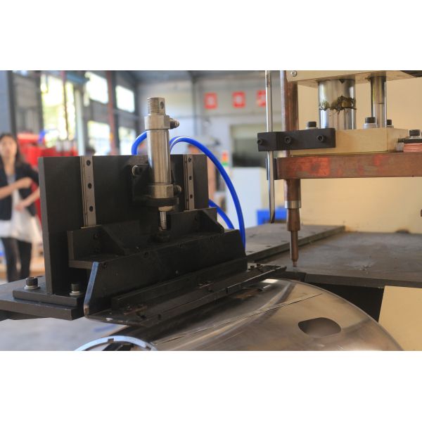 Medium Frequency Inveter DC Spot Welding Machine , Lamp Shade Cover Welding Machine