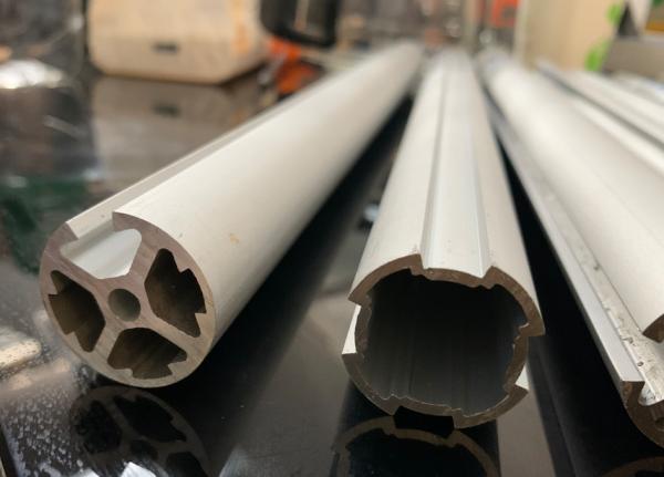 Perfil de alumínio anodizado de prata da extrusão do entalhe de T em volta da cadeia de fabricação