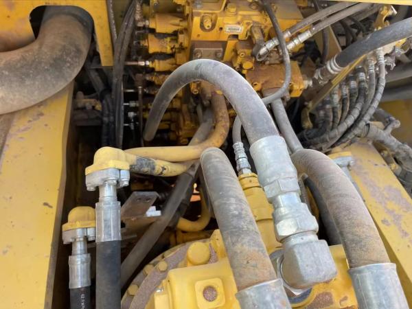 50Ton 4m3 Bucket Track Used Komatsu Excavators  Heavy Used Digging Equipment PC500