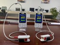 Oximètre de pouls vétérinaire portable à écran LCD pour la surveillance des animaux de compagnie