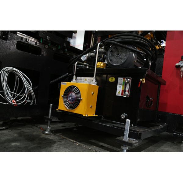 Scie circulaire industrielle de précision intelligente à haute vitesse de 22KW