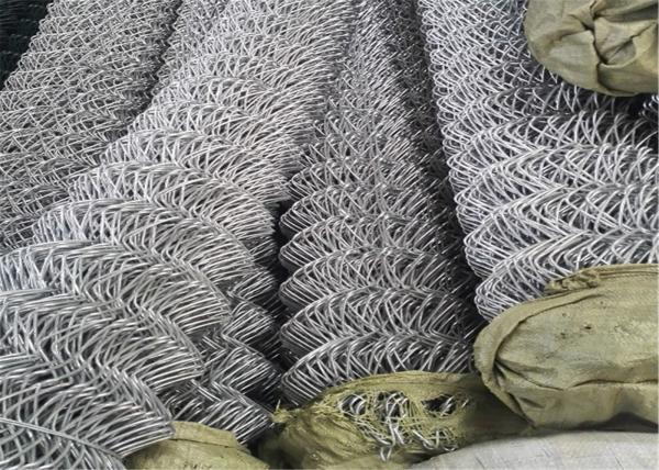Zinc coated chain link fabric 6ft x 100ft with selveage kunckled 11GA/2.95mm 2x2