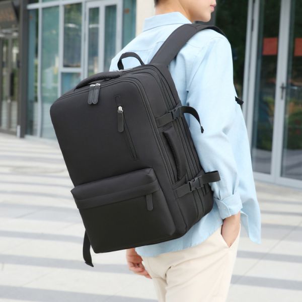 OEM/ODM Accepted Functional Travel Laptop Backpack with USB Charging