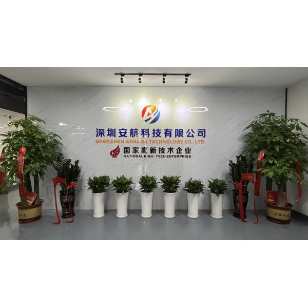 ICAO Annex 14th Compliant LED Aviation Obstruction Light with 100,000 Hours Lifespan and IP66 Waterproof