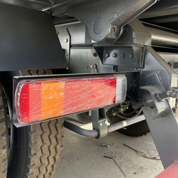 Левое рулевое управление Sinotruk Howo 6x4 Дамп-Трактор Использованный 375hp 10 колес 20CBM наклона грузовиков