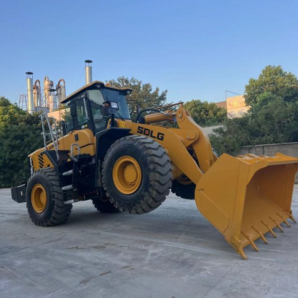 90% Новый подержанный колесный погрузчик SDLG LG956L Подержанный погрузчик 5 тонн Китайская марка строительных машин