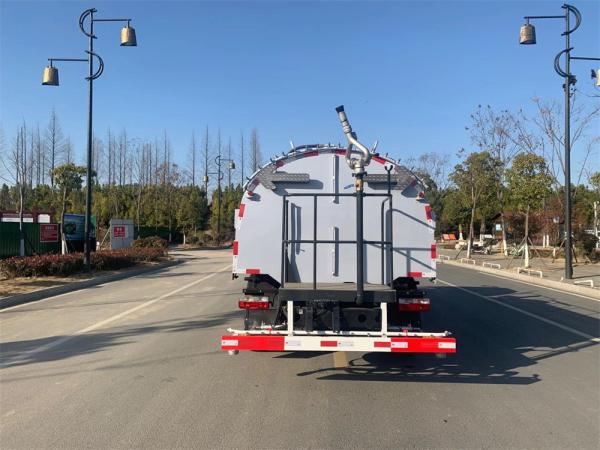 4x2 Chinese Mini Sweeper Truck High Pressure Road Cleaning Truck 5 Tons