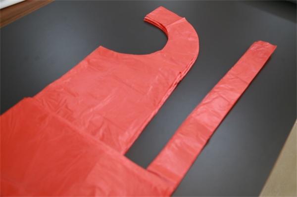 Multi Color Polythene Food Processing Aprons With Smooth Or Embossed Surface