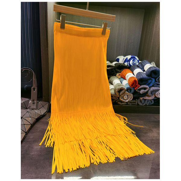 2024 Women's High Waisted Pleated Skirt Solid Color New Fashionable Tassel Age Reducing and Slimming Breathable Skirt